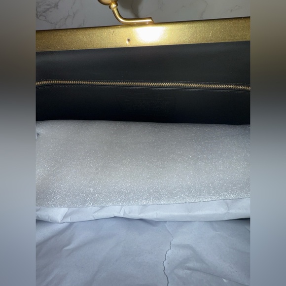 Coach Large Kisslock Frame Bag 2025 in Brass/Black Glovetanned Leather CBR51 NWT - Picture 8 of 16